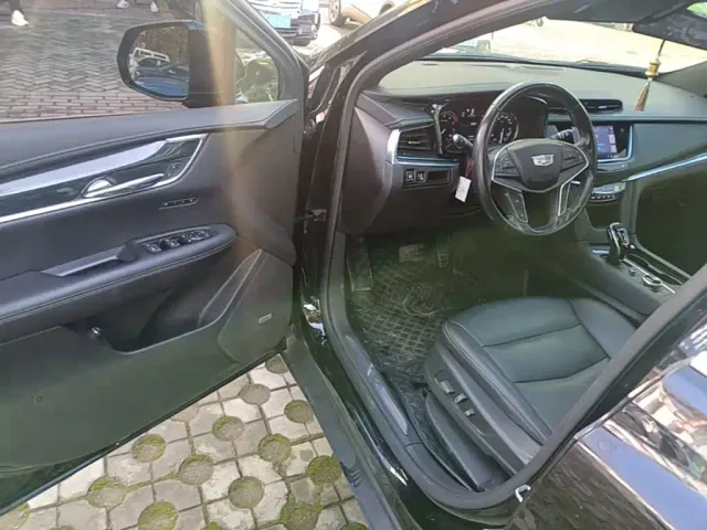 Cadillac XT5 — Фото автомобиля 15