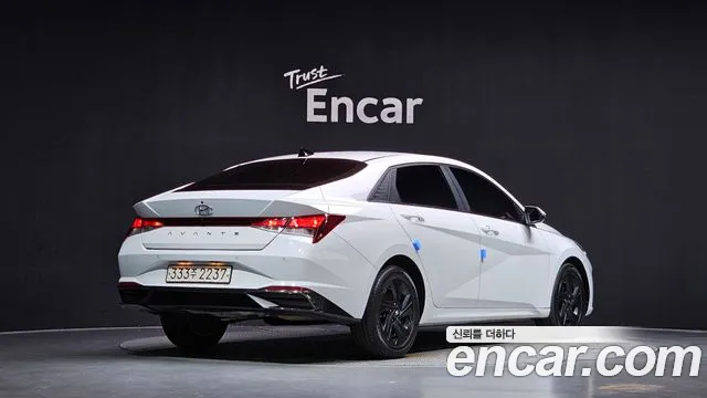 Hyundai Avante — Фото автомобиля 2