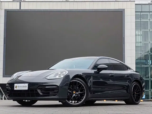 Фотография автомобиля — Porsche Panamera