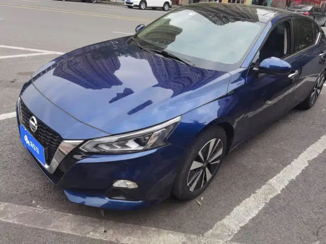Фотография автомобиля — Nissan Teana