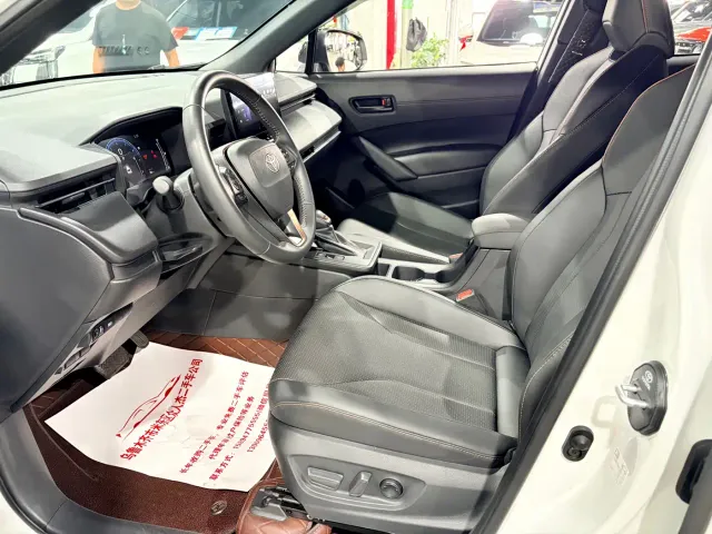 Toyota Corolla Cross — Фото автомобиля 9