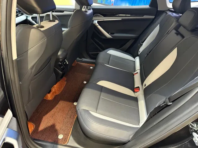 Geely Boyue L — Фото автомобиля 6