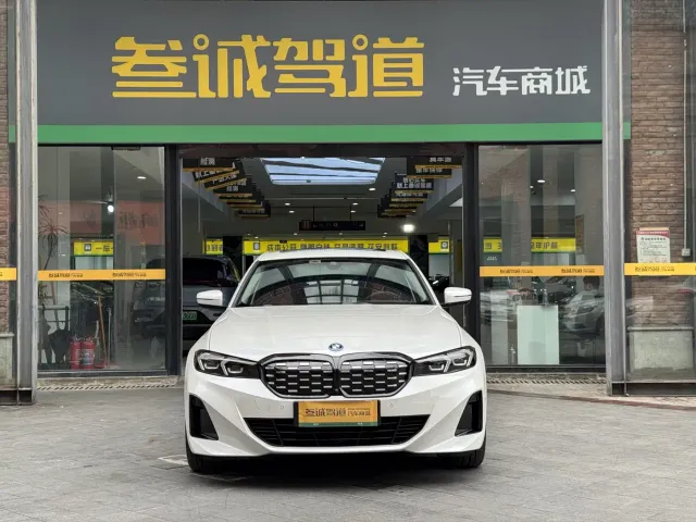 BMW i3 — Фото автомобиля 2