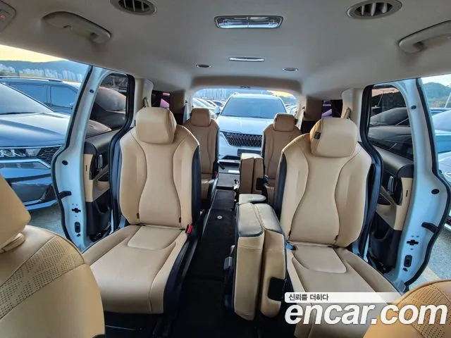 Kia Canival Carnival 4 поколение Дизель 11 мест Prestige — Фото автомобиля 11