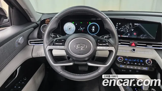 Hyundai AVANTE Avante (CN7) — Фото автомобиля 12