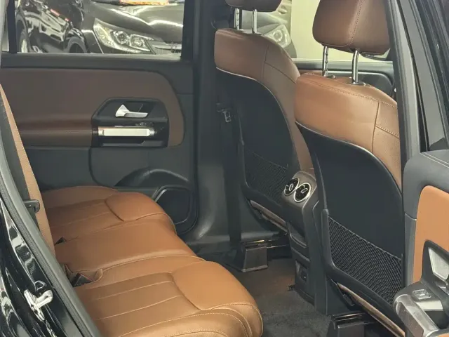 Mercedes-Benz Mercedes-Benz GLB 2022 Model GLB 200 Dynamic Edition — Фото автомобиля 9