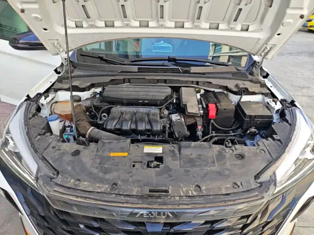 Dongfeng Yixuan — Фото автомобиля 19