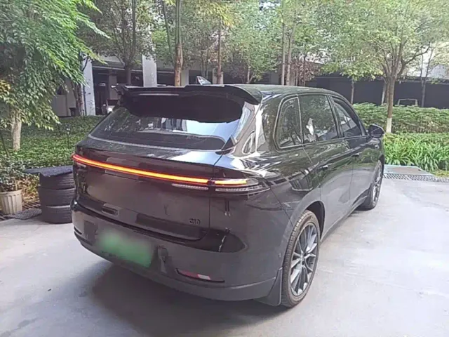Leapmotor C10 — Фото автомобиля 6