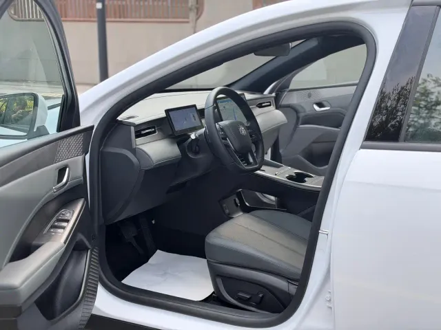 BYD Qin PLUS — Фото автомобиля 4