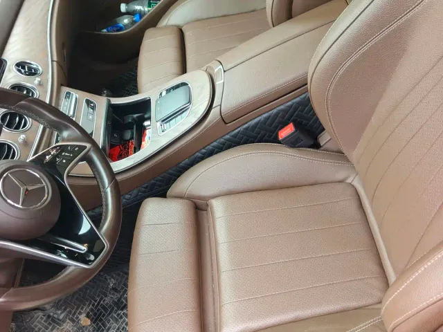 Mercedes-Benz E-Class — Фото автомобиля 3