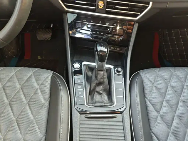 Volkswagen Sagitar — Фото автомобиля 13