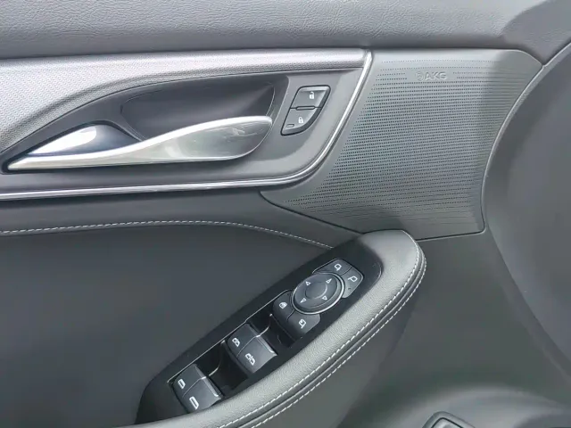 Cadillac CT5 — Фото автомобиля 10