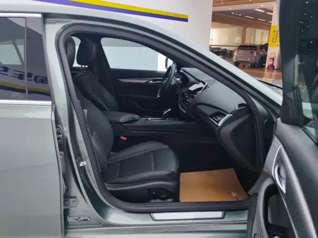 Cadillac CT5 — Фото автомобиля 8