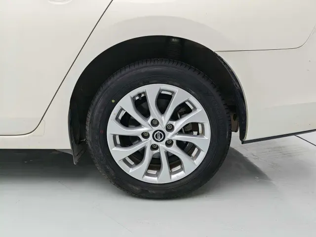 Nissan Sylphy — Фото автомобиля 16