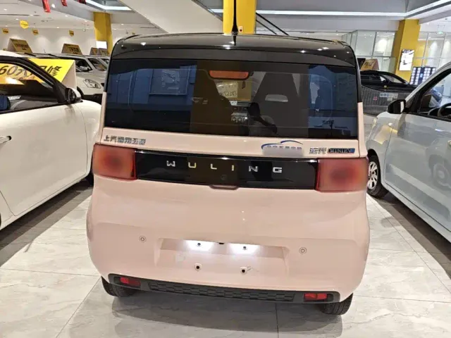 Wuling Hongguang Mini EV — Фото автомобиля 5
