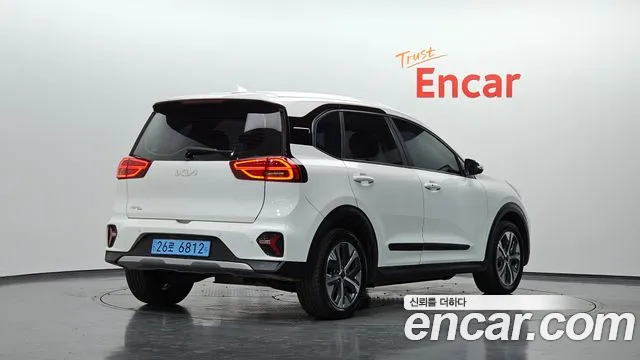 Kia Niro — Фото автомобиля 2