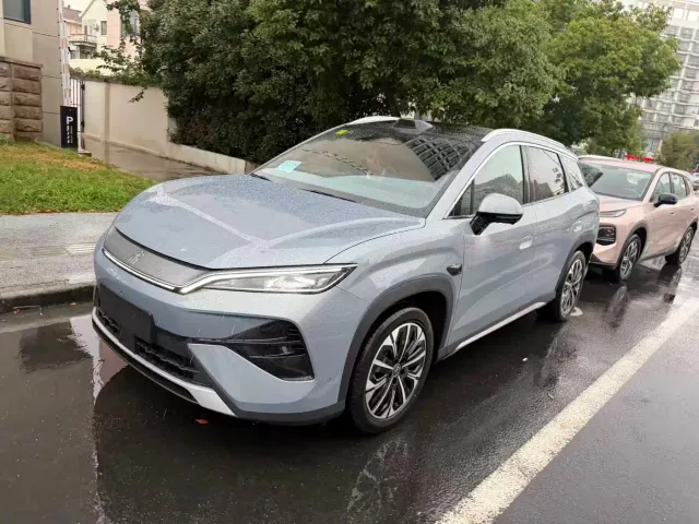 BYD Song Ultra — Фото автомобиля 2