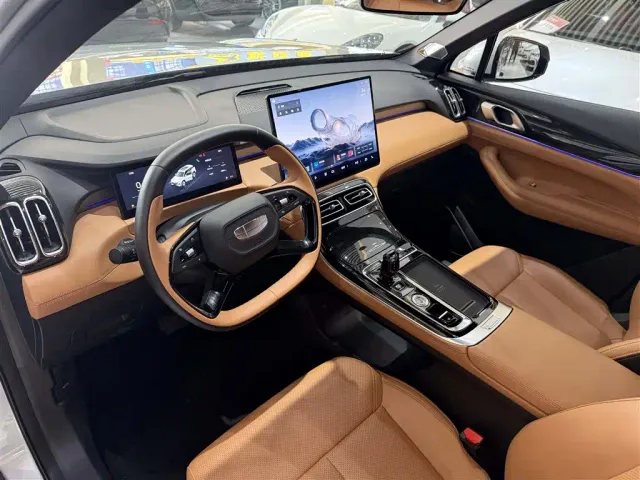 Geely Boyue L — Фото автомобиля 11