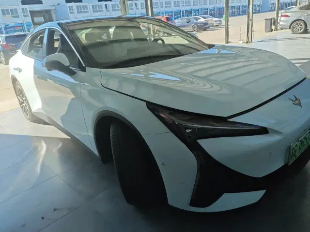Arcfox Alpha S5 — Фото автомобиля 2