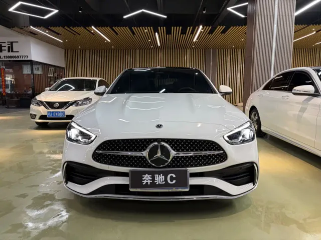 Mercedes-Benz C-Class — Фото автомобиля 2