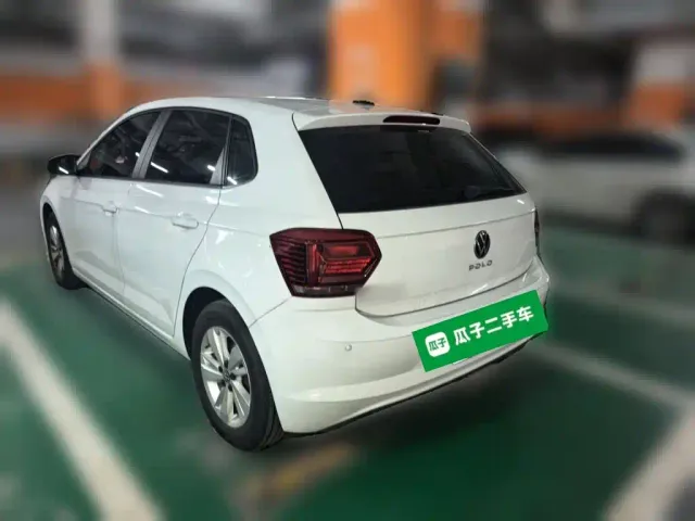 Volkswagen Polo — Фото автомобиля 4