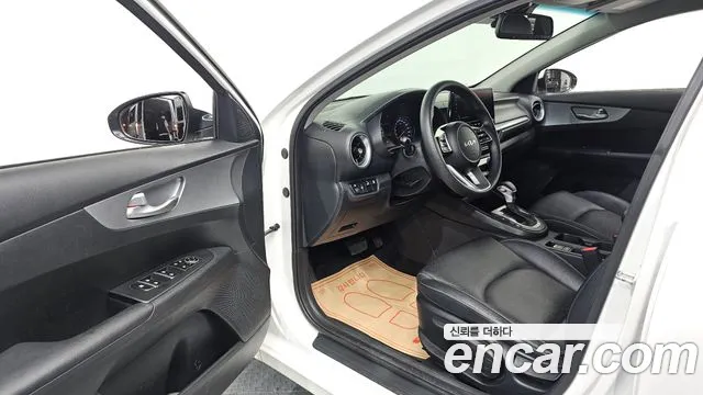 Kia K3 Generation 2 — Фото автомобиля 10