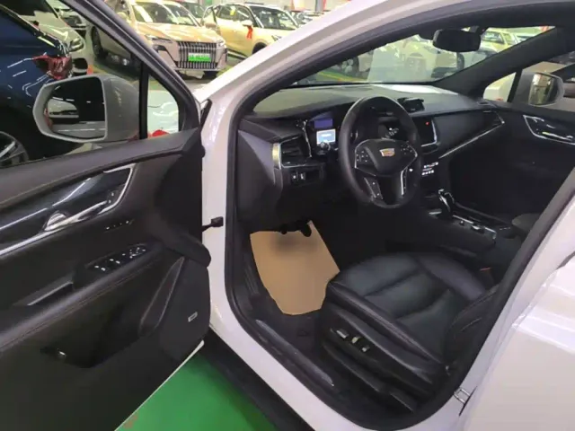 Cadillac XT5 — Фото автомобиля 15