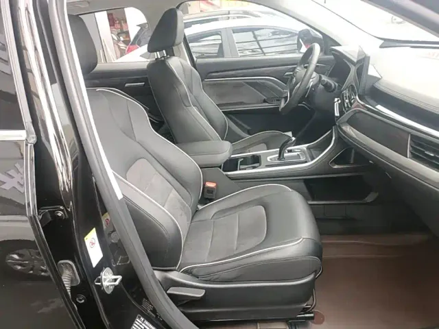 Haval H6 — Фото автомобиля 24