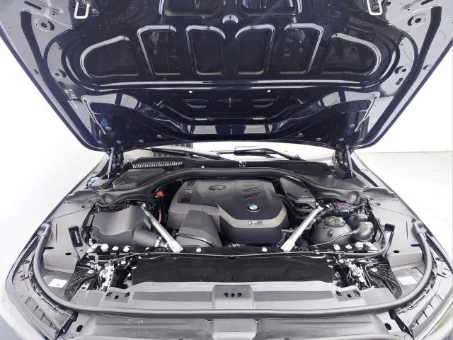 BMW 5 Series — Фото автомобиля 11