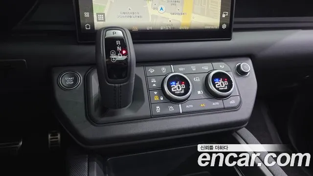 Land Rover Defender — Фото автомобиля 13
