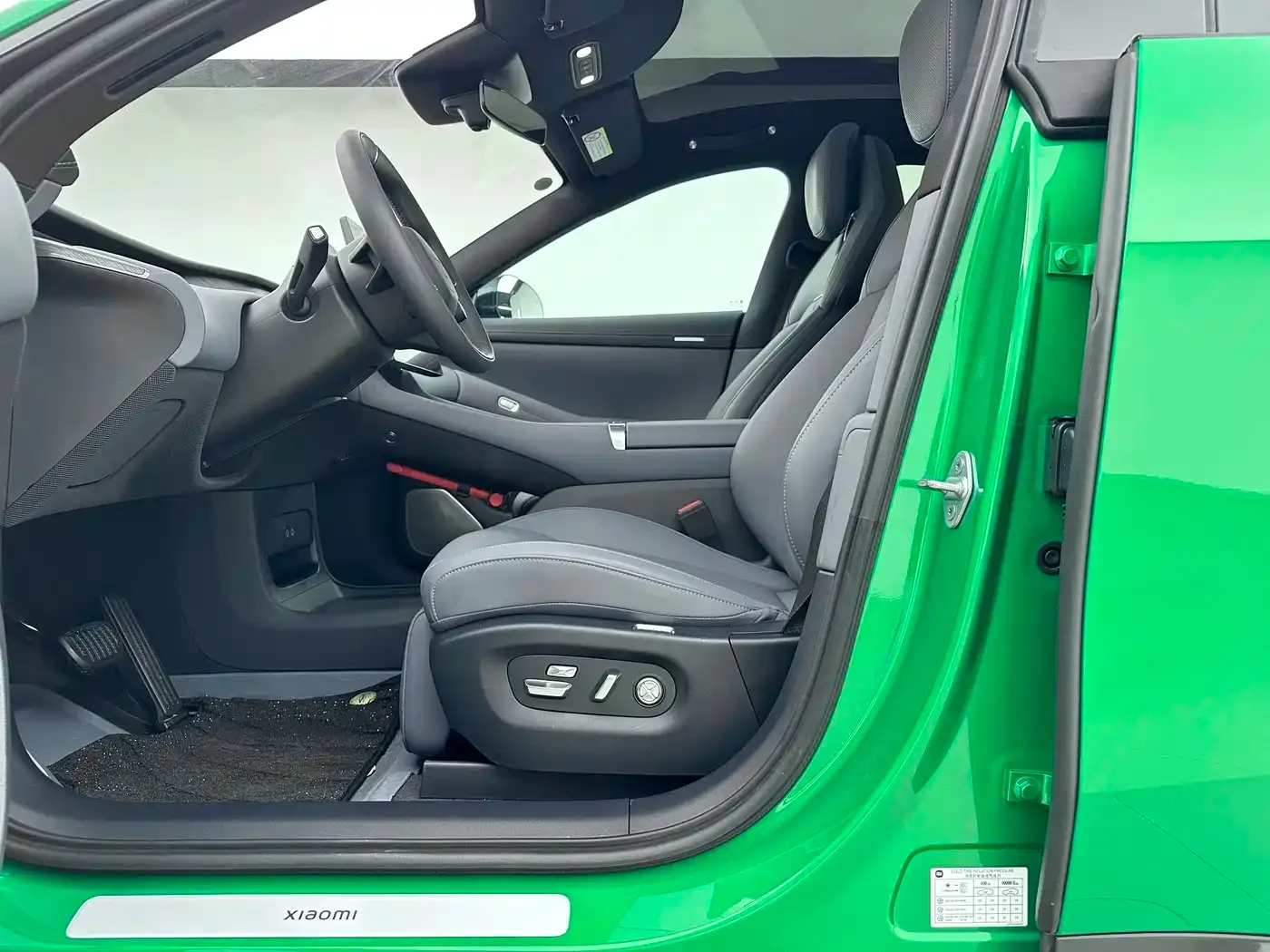 Xiaomi Auto Xiaomi YU7 2025 Extended Range RWD Edition — Фото автомобиля 12
