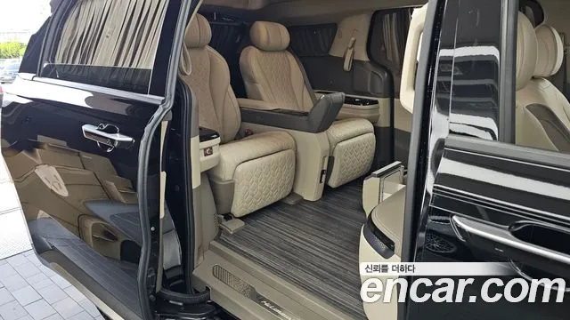 Kia Carnival Generation 4 — Фото автомобиля 12