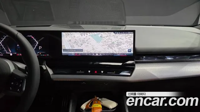 BMW 5-Series 5 серия (G60) 530i xDrive M Sport — Фото автомобиля 15