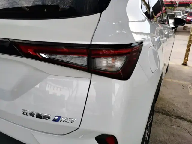 Wuling Asta — Фото автомобиля 7