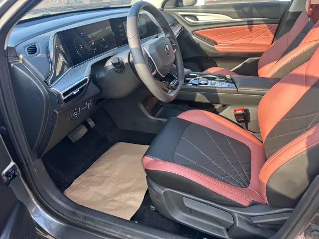 Changan Eado — Фото автомобиля 4