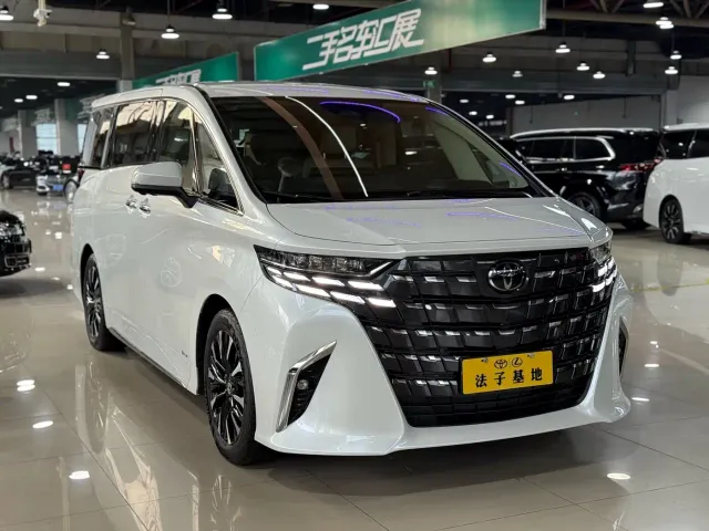 Toyota Alphard — Фото автомобиля 2