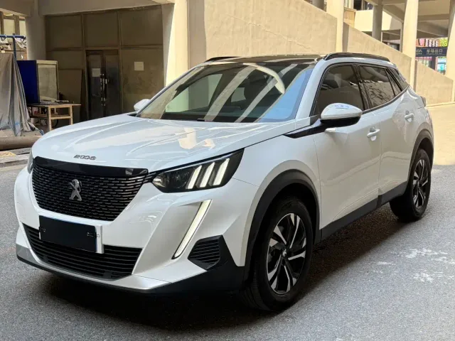 Фотография автомобиля — Peugeot 2008