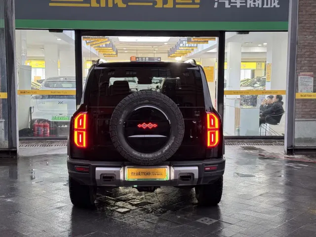 BYD FangChengBao Leopard 5 — Фото автомобиля 5