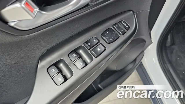 Hyundai Kona Новый Kona Бензин 2.0 2WD — Фото автомобиля 27