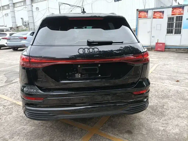 Audi Q5 e-tron — Фото автомобиля 5