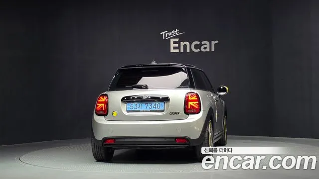 MINI Cooper Cooper Electric — Фото автомобиля 4