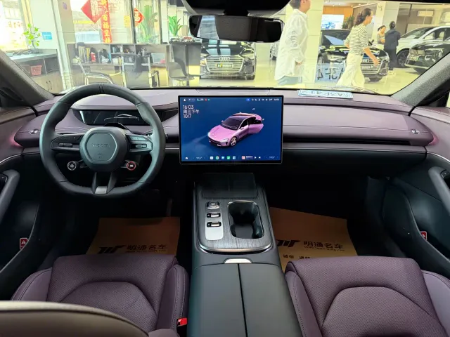 Xiaomi SU7 — Фото автомобиля 9