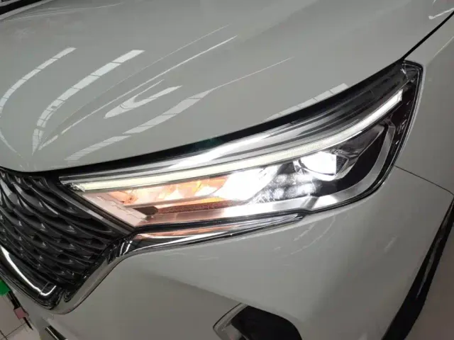Haval M6 — Фото автомобиля 23
