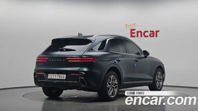 Genesis GV70 2.5T Бензин AWD — Фото автомобиля 2