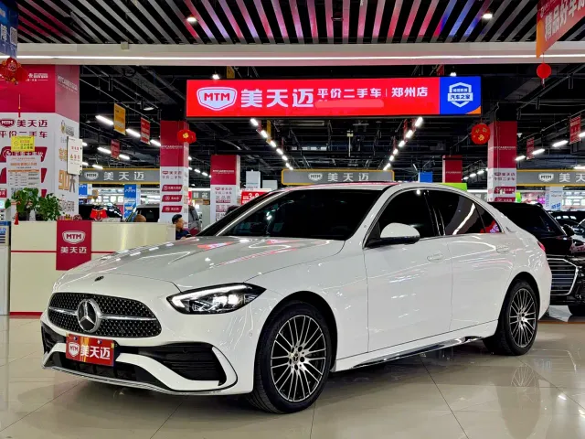 Фотография автомобиля — Mercedes-Benz C-Class