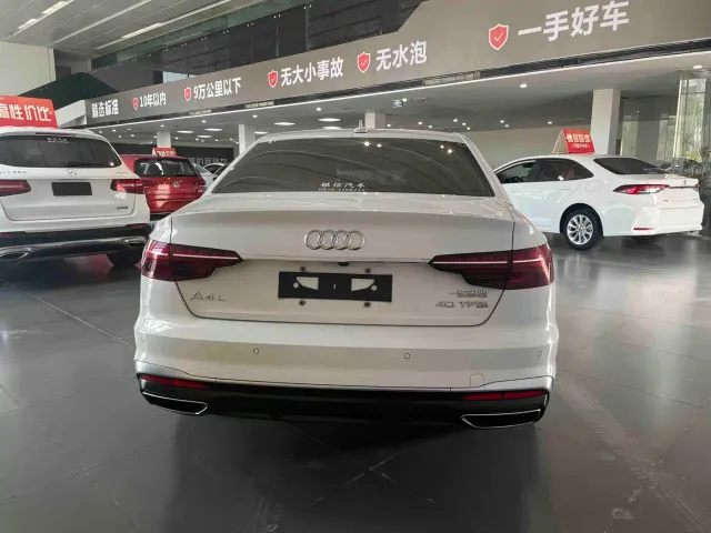 Audi A4L — Фото автомобиля 21
