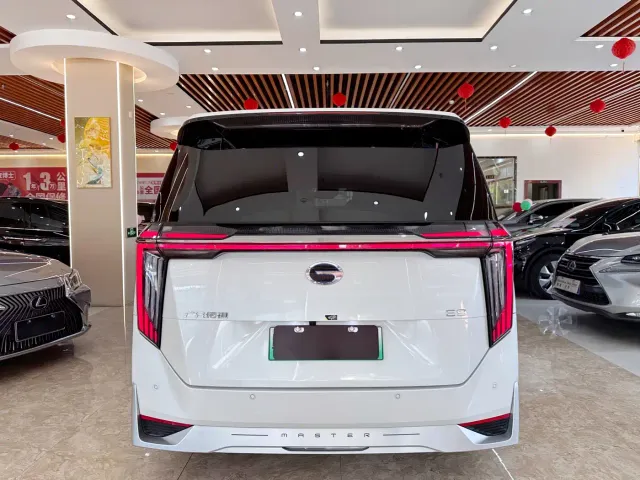 GAC Trumpchi E9 — Фото автомобиля 5
