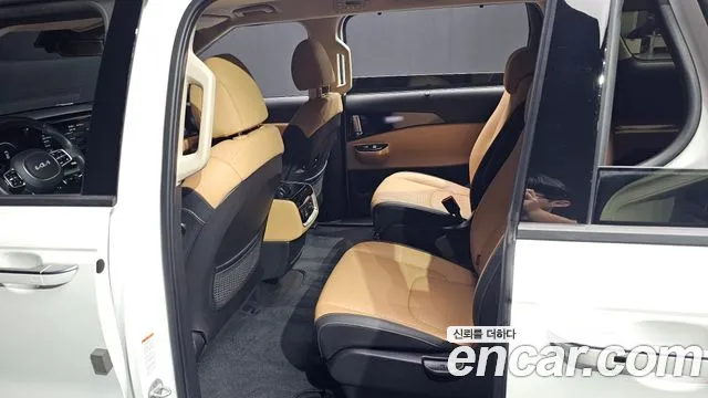 Kia Canival Carnival 4 поколение Дизель 9 мест Signature — Фото автомобиля 11