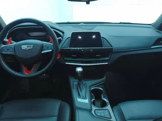 Cadillac CT4 — Фото автомобиля 11