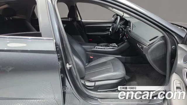 Hyundai Sonata — Фото автомобиля 16